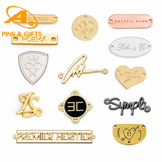 Accessori per indumenti Logo personalizzato Cura privata Scarpa per trasferimento di calore PVC TPU Gomma PU Etichetta di marca Pelle di silicone Jeans Tessuto Dimensioni tessuto Etichette per abbigliamento tessute in metallo